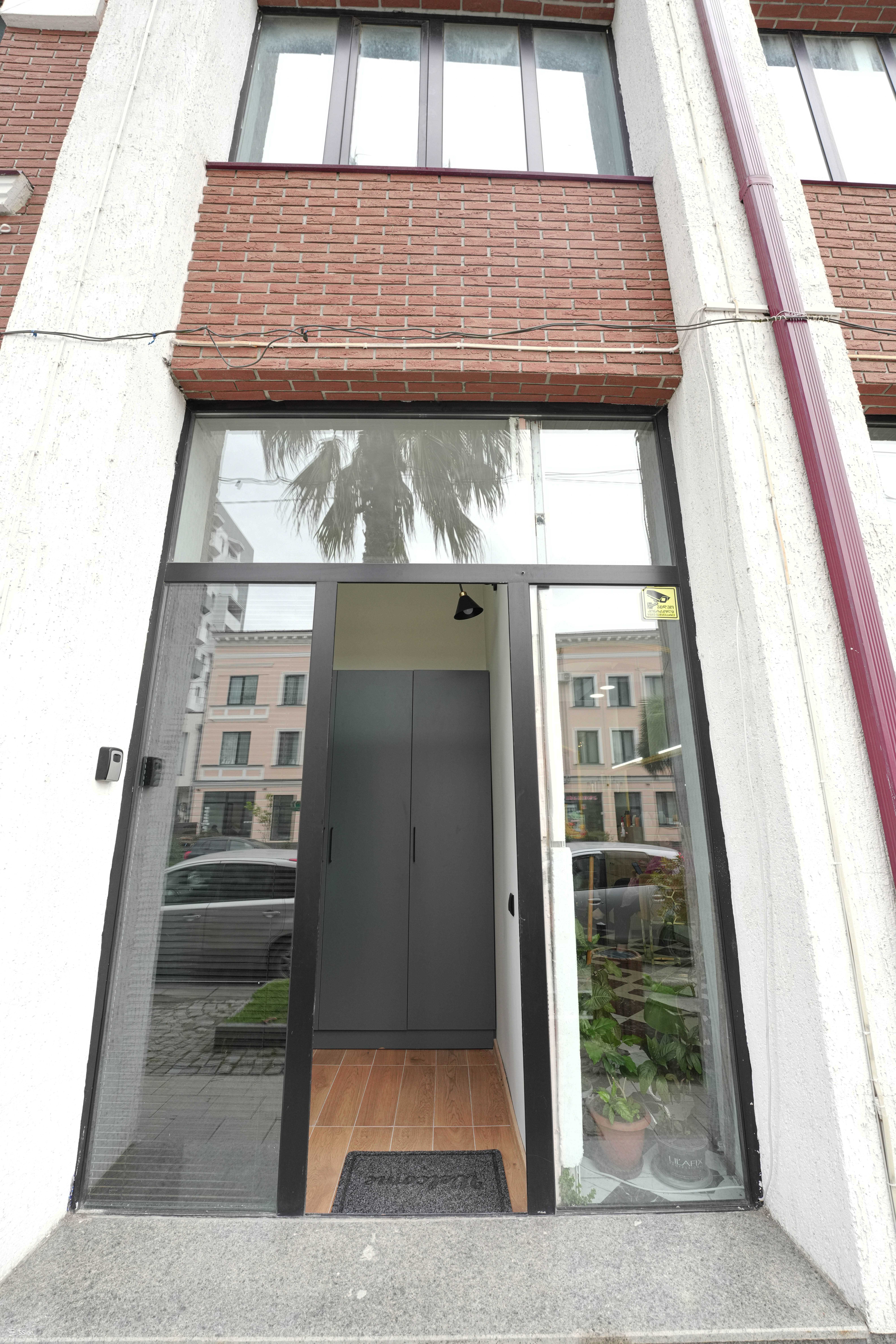1 Room Flat Daily Rent. Poti view 8