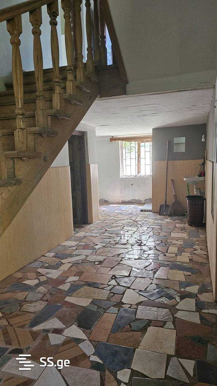 9 Room Private House For Sale view 5