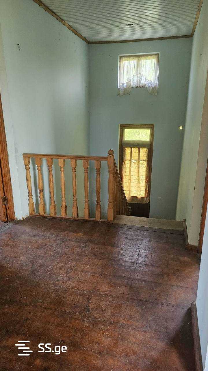 9 Room Private House For Sale view 12