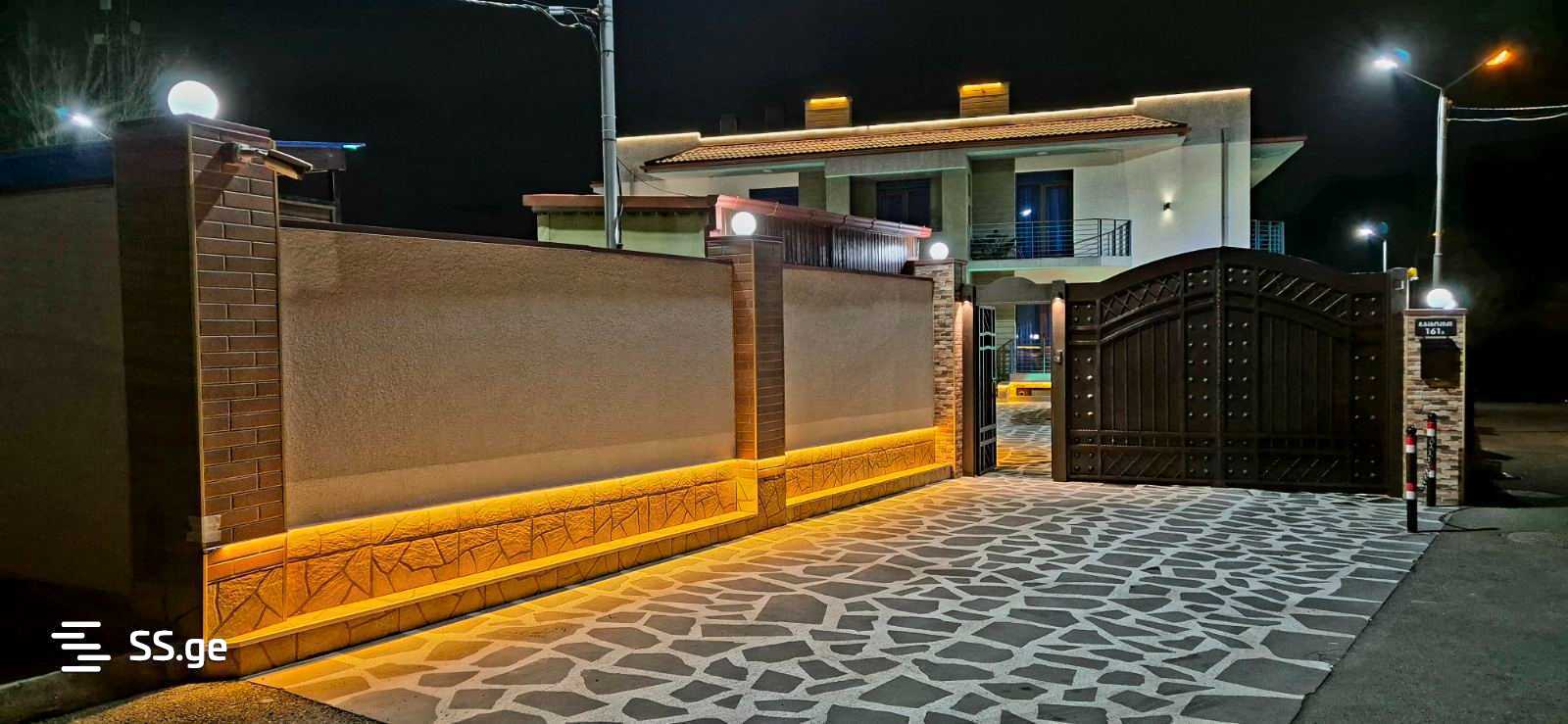 17 Room Hotel For Sale view 1