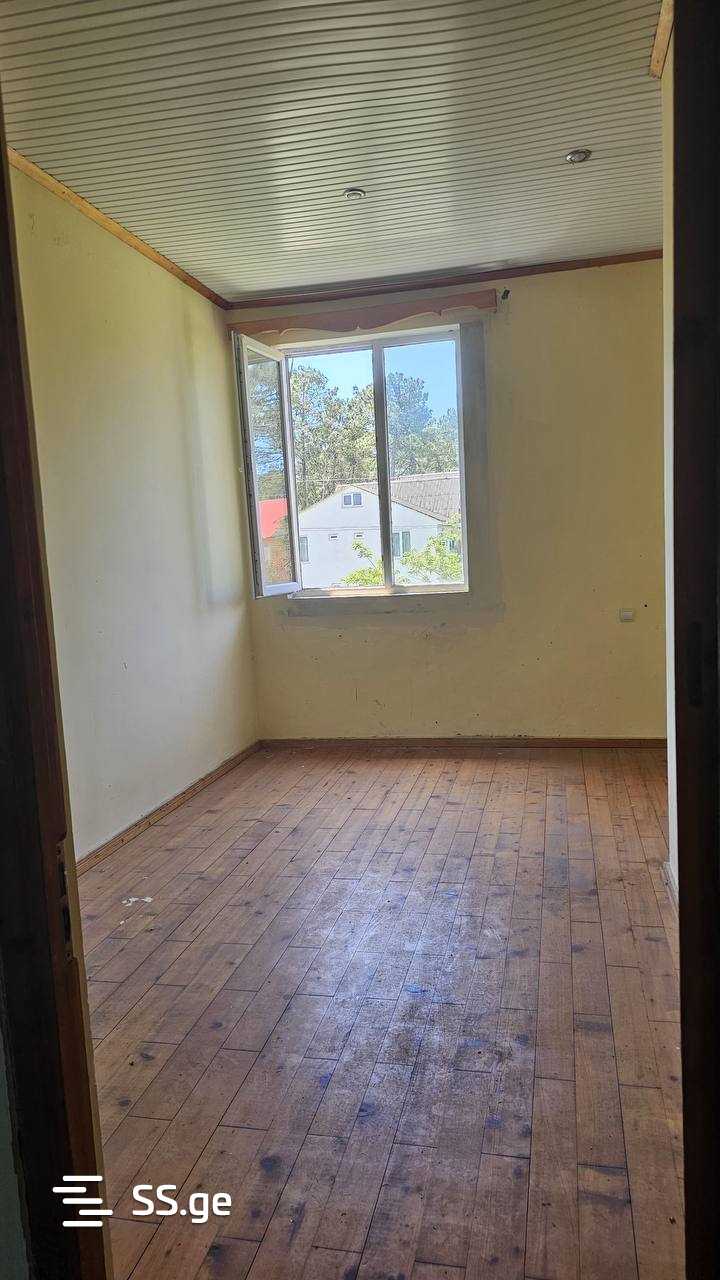 9 Room Private House For Sale view 8
