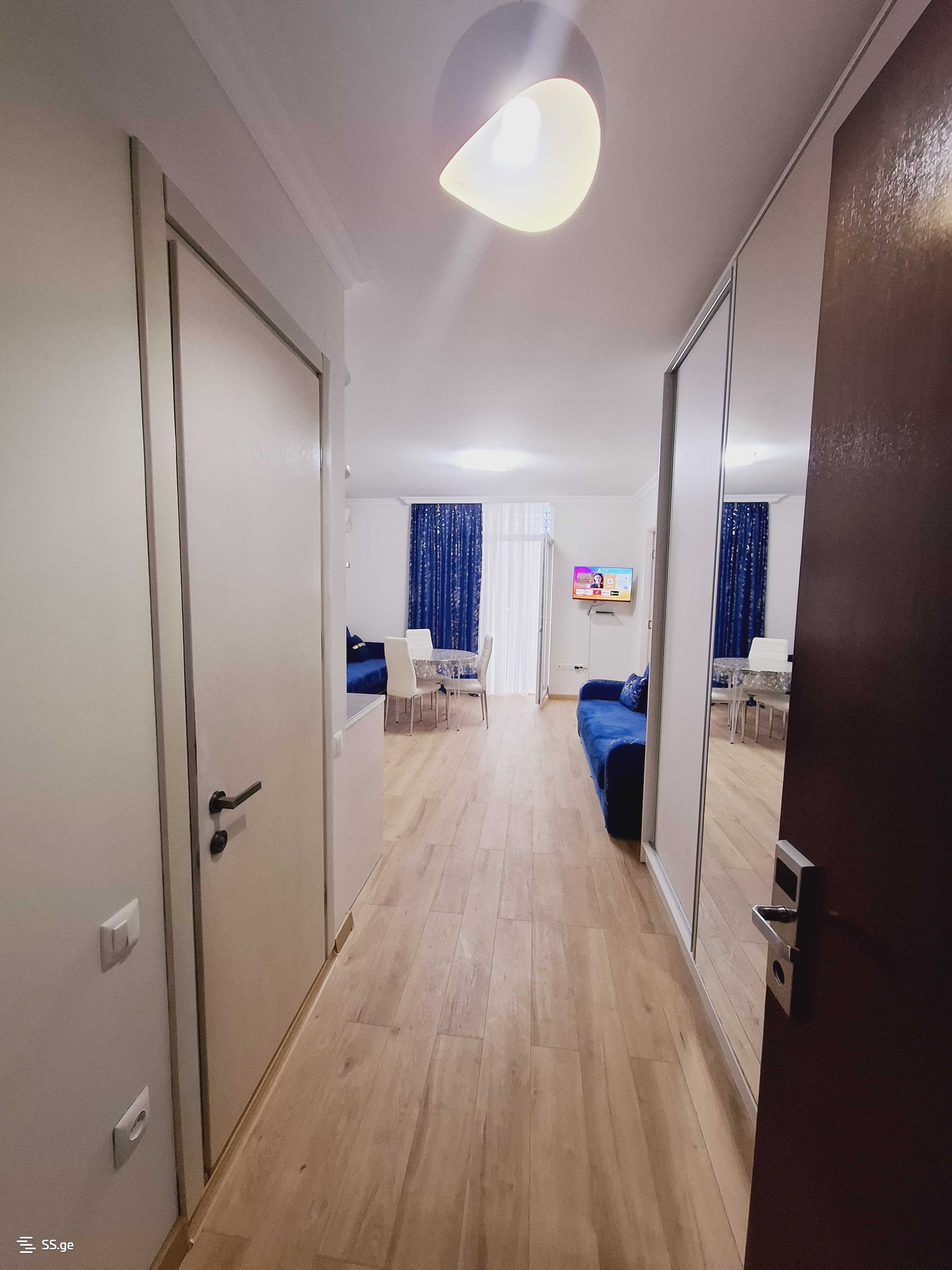 2 room Flat Daily rent. Batumi - Bild 6