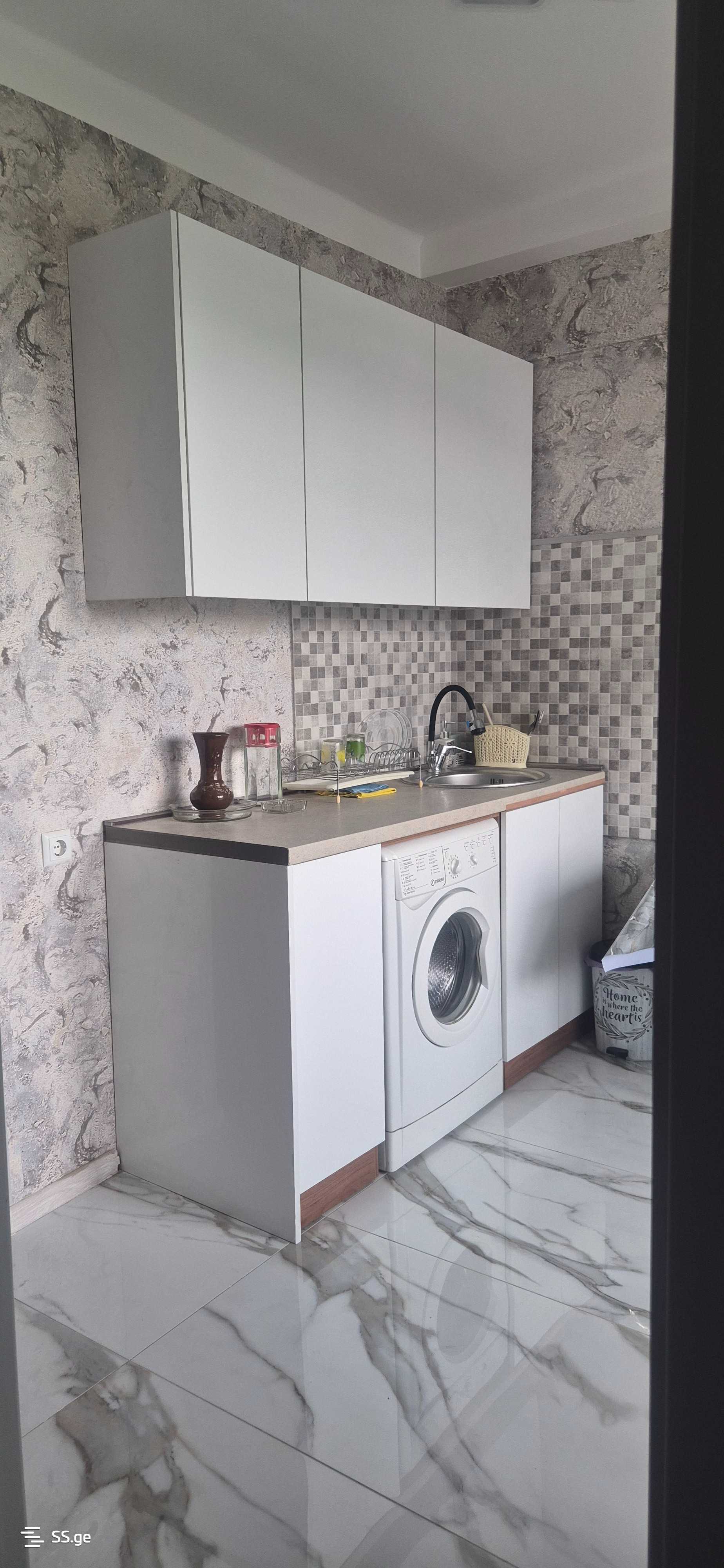 1 Room Flat Daily Rent. Digomi view 5