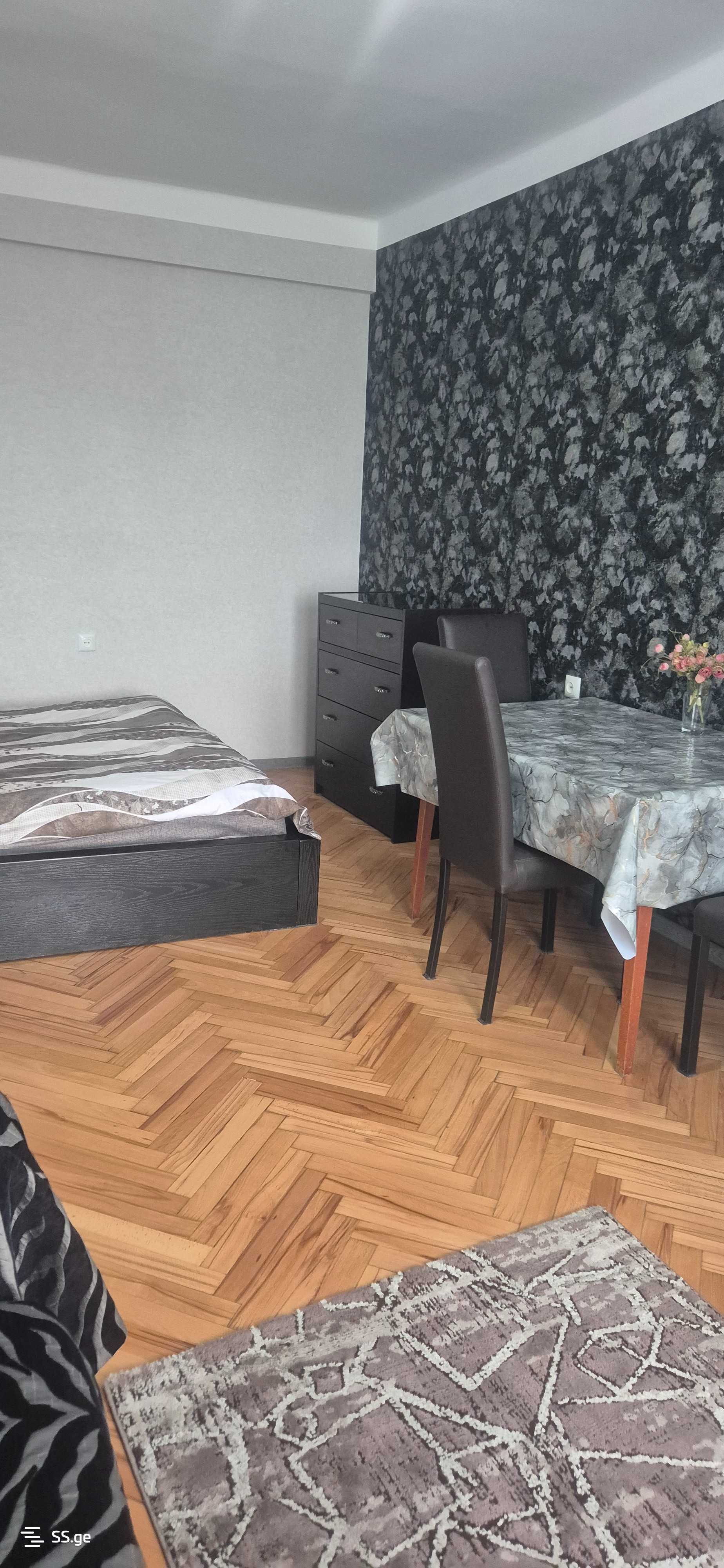 1 Room Flat Daily Rent. Digomi view 4