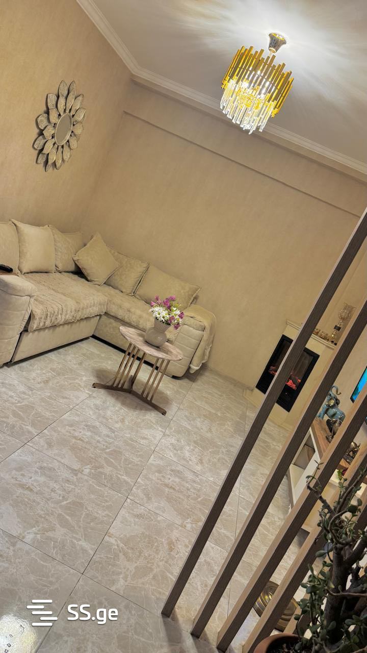 2 Room Flat Daily Rent. Digomi view 11