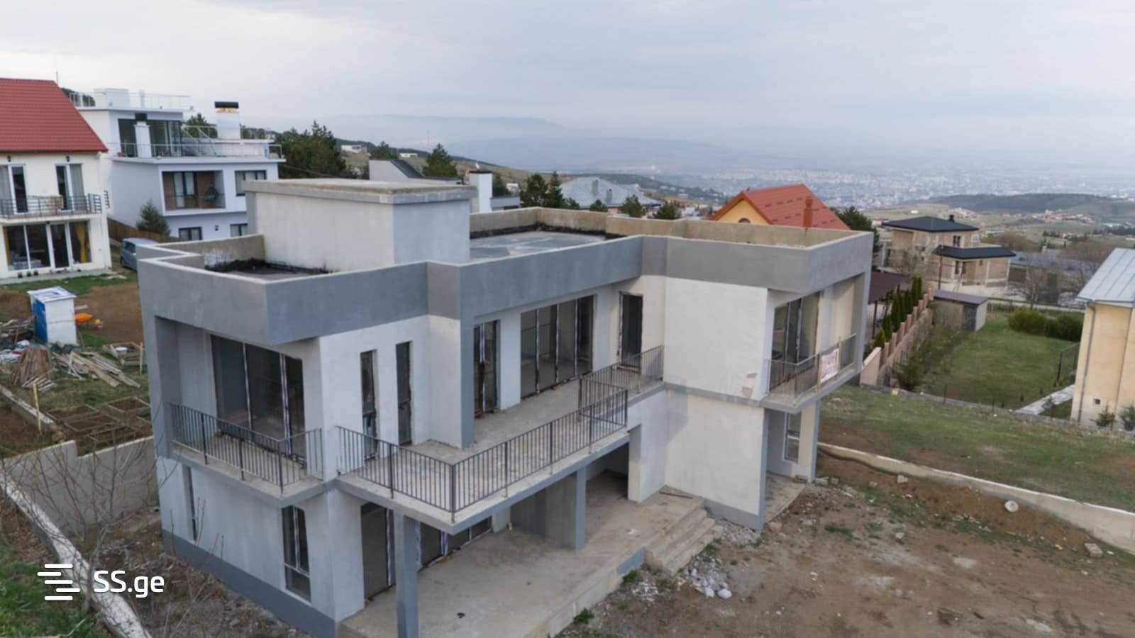 8 Room Summer Cottage For Sale view 4