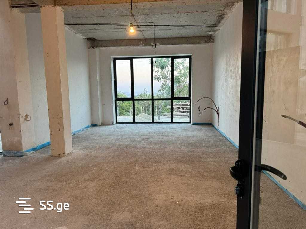 5 Room Private House For Sale view 4