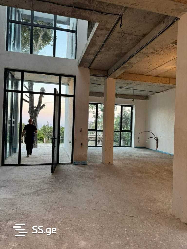 5 Room Private House For Sale view 1