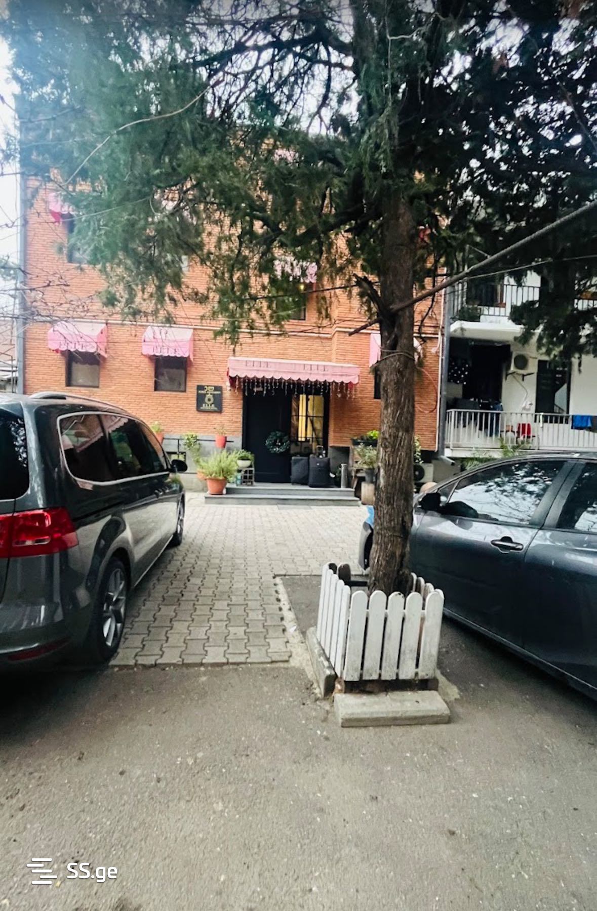 18 Room Hotel For Rent. Chugureti, 3 of 11