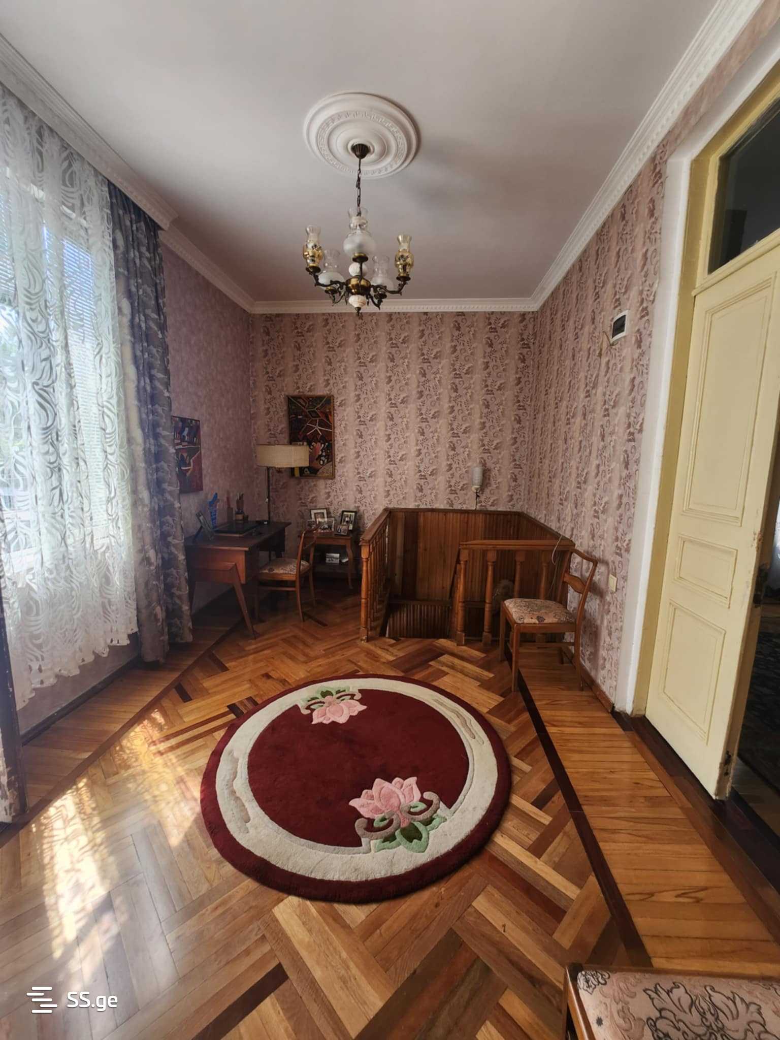 10 Room Private House For Sale view 7