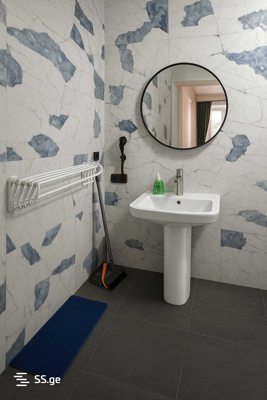 1 Room Flat Daily Rent. Poti view 5