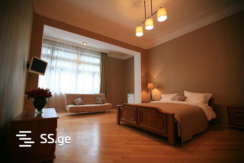 15 Room Hotel For Rent. Vera, 2 of 12