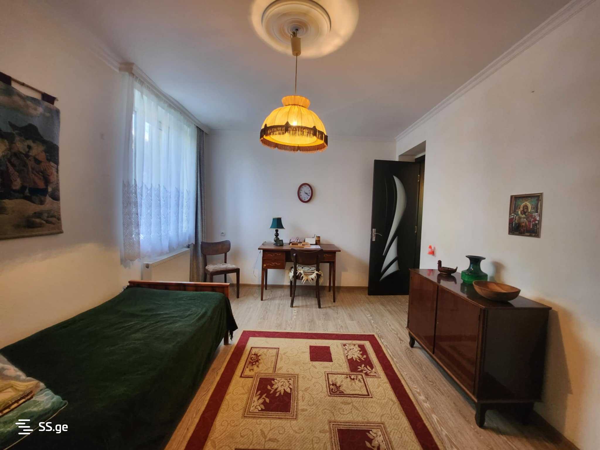 10 Room Private House For Sale view 5