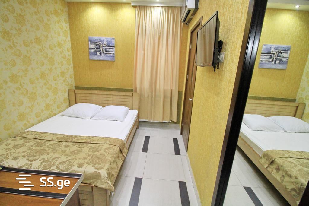 12 Room Hotel For Rent. Chugureti, 1 of 12