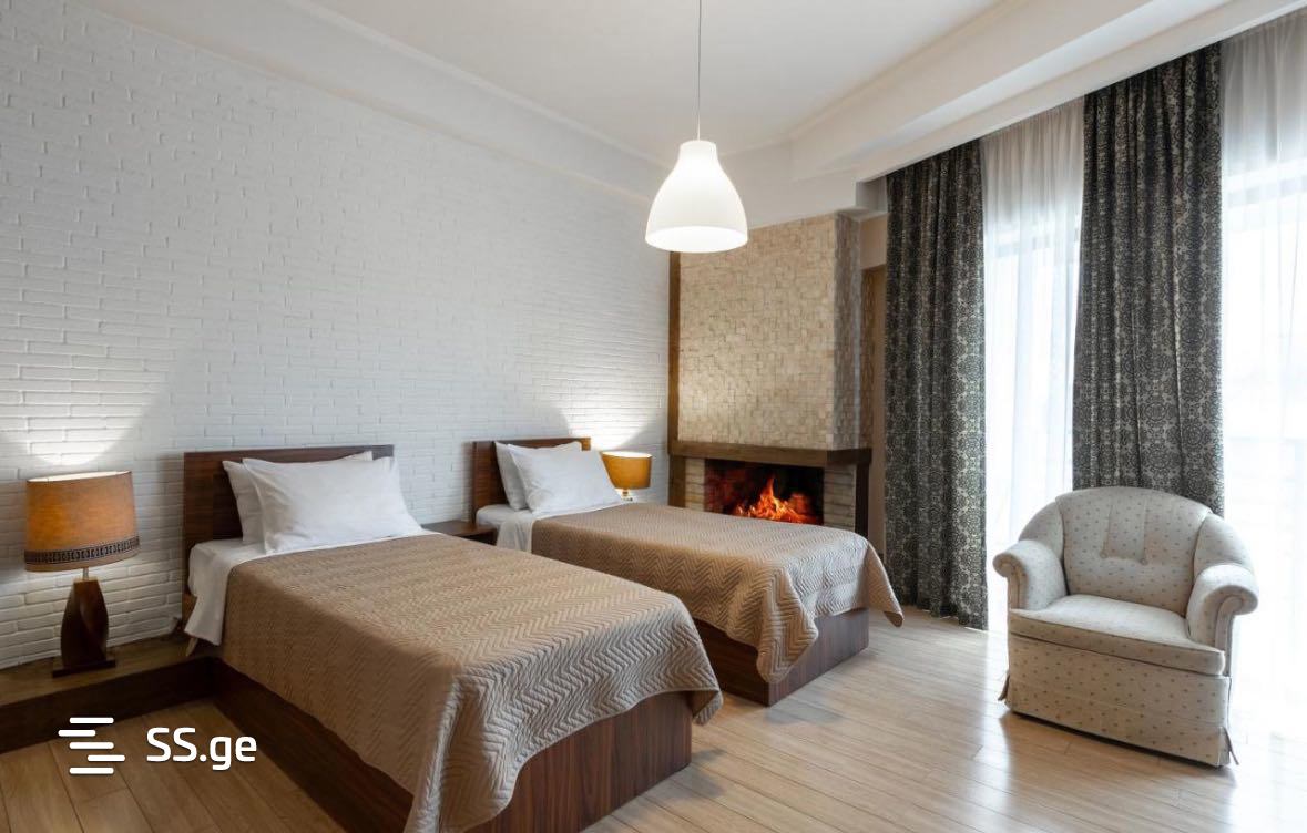 12 Room Hotel For Rent. Vera, 12 of 12