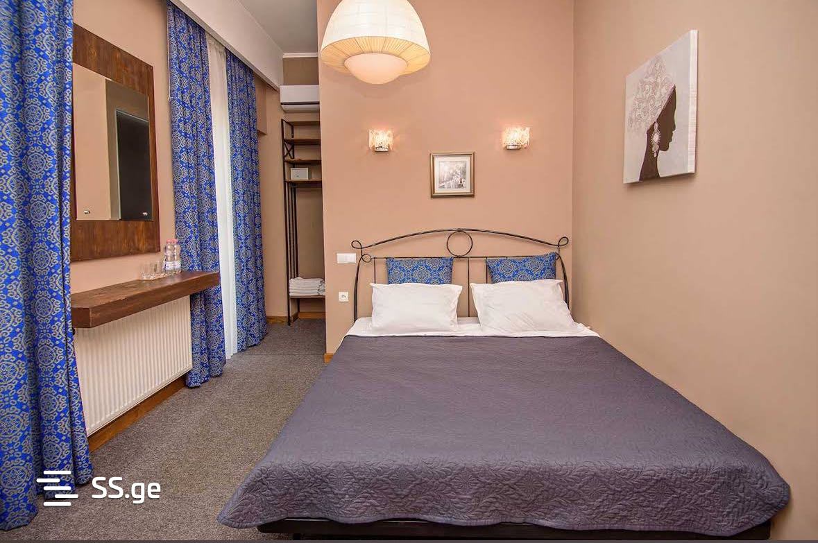 12 Room Hotel For Rent. Vera, 5 of 12