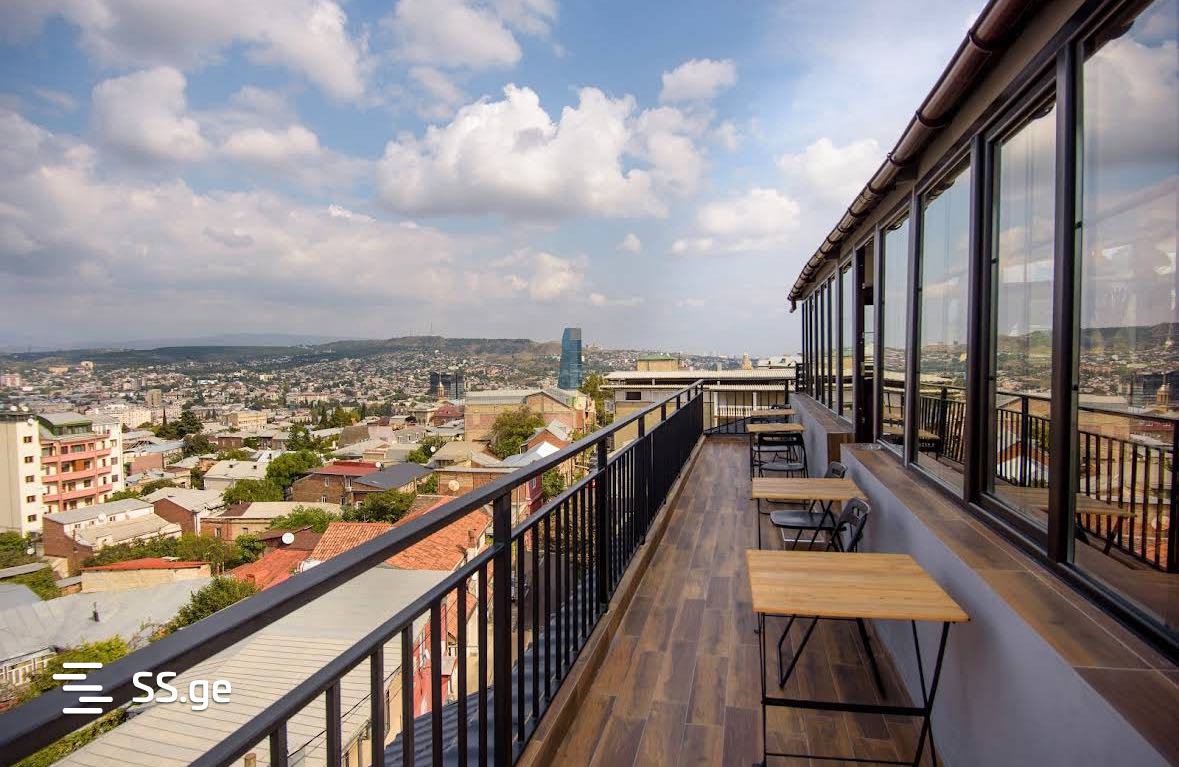 12 Room Hotel For Rent. Vera, 2 of 12