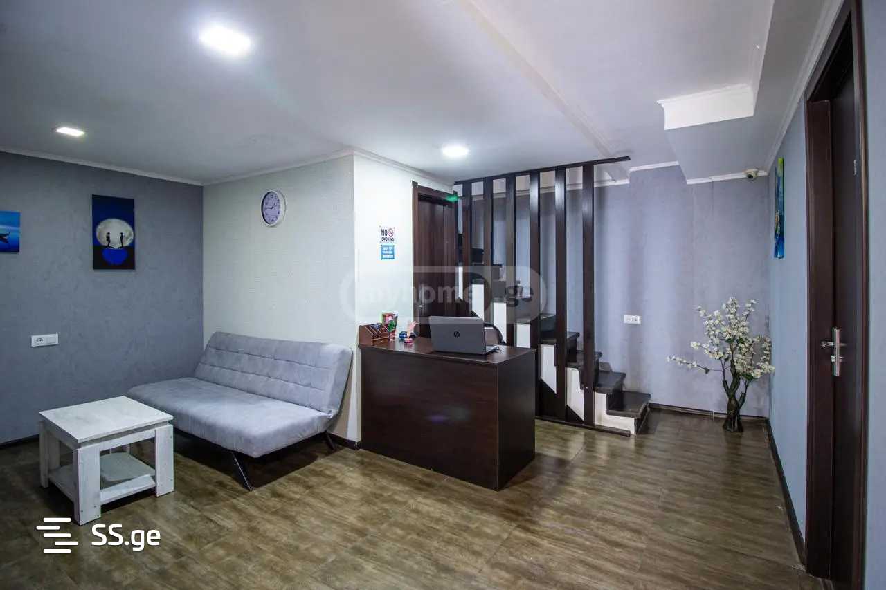 10 Room Hotel For Rent. Chugureti, 2 of 12