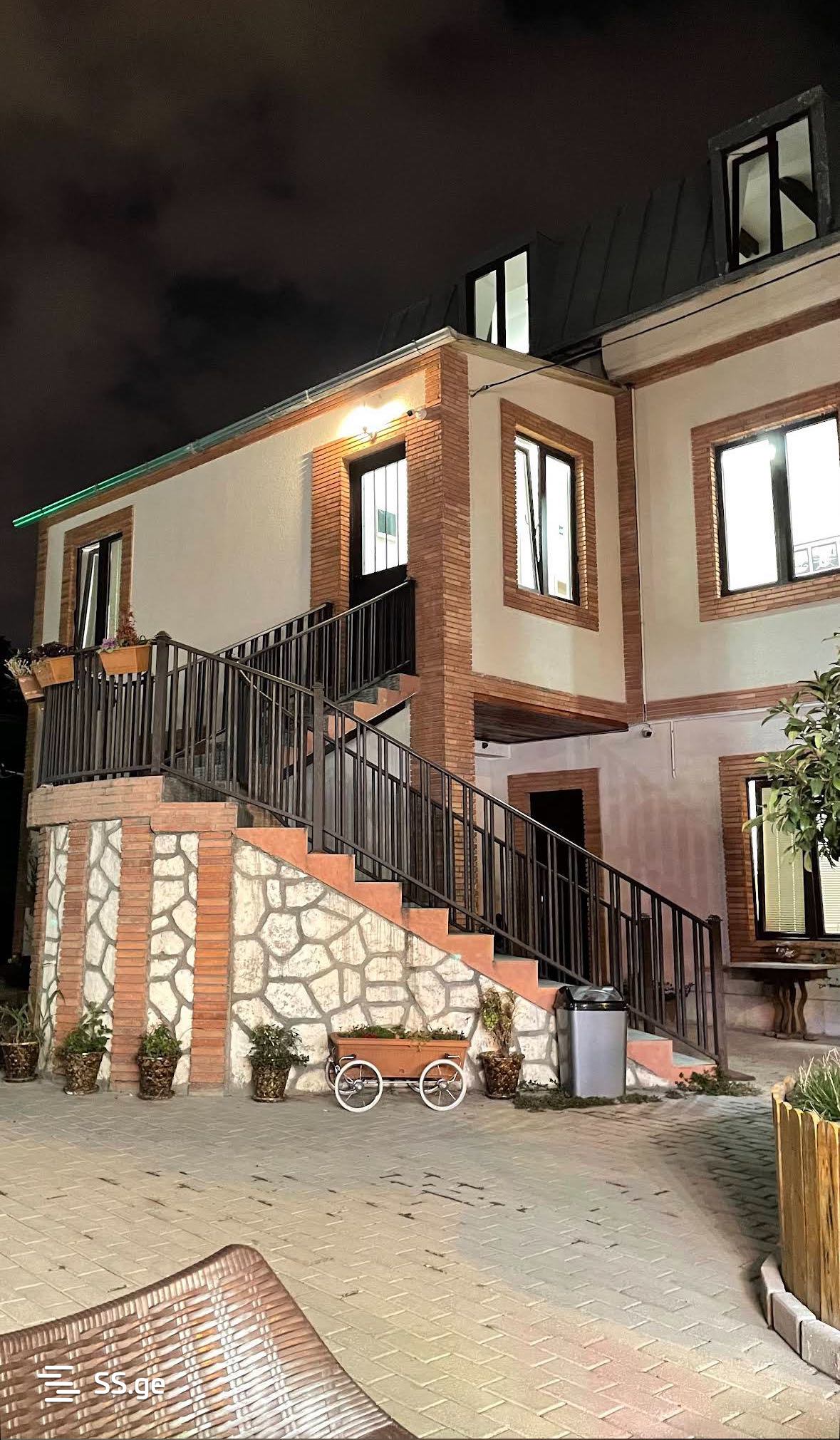 10 Room Hotel For Rent. Avlabari, 1 of 12