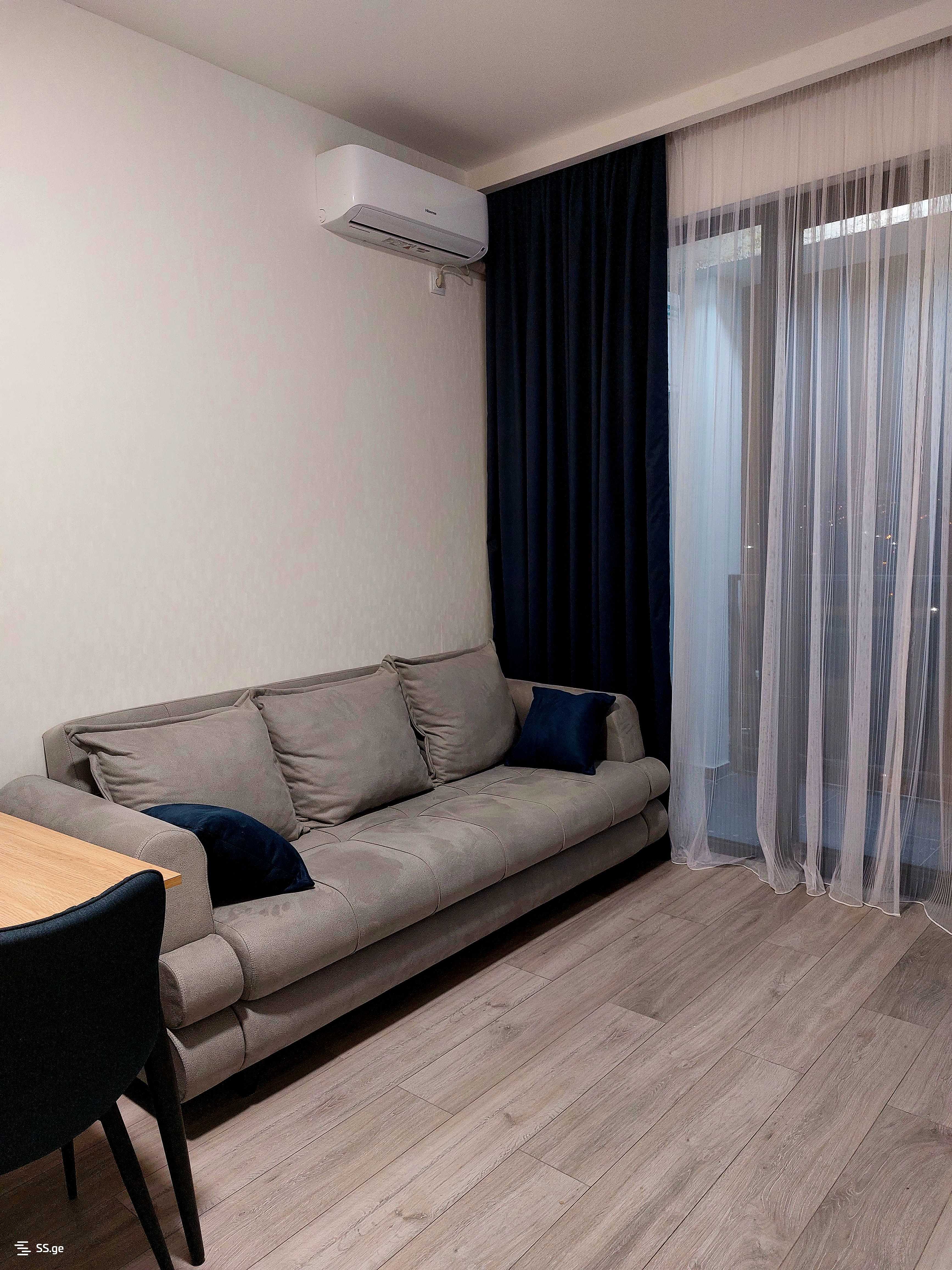 2 Room Flat Daily Rent. Digomi view 2