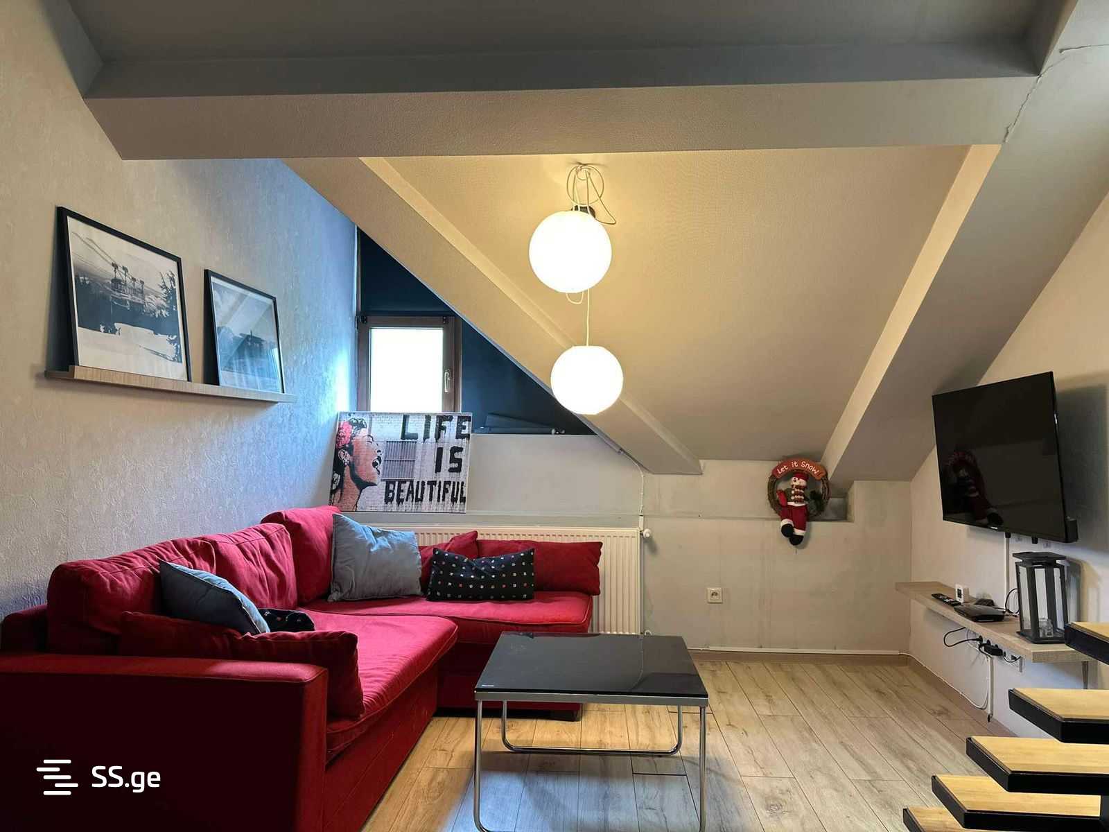 Продажа 3-комната Квартира view 1