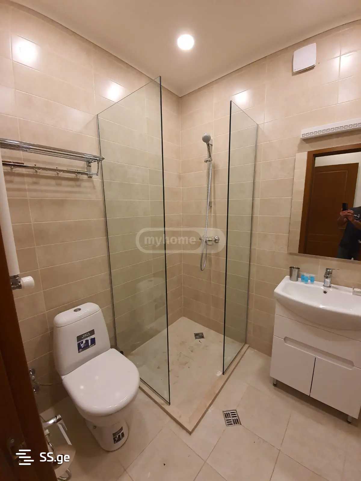 4 Room Summer Cottage For Rent. Mtatsminda view 4