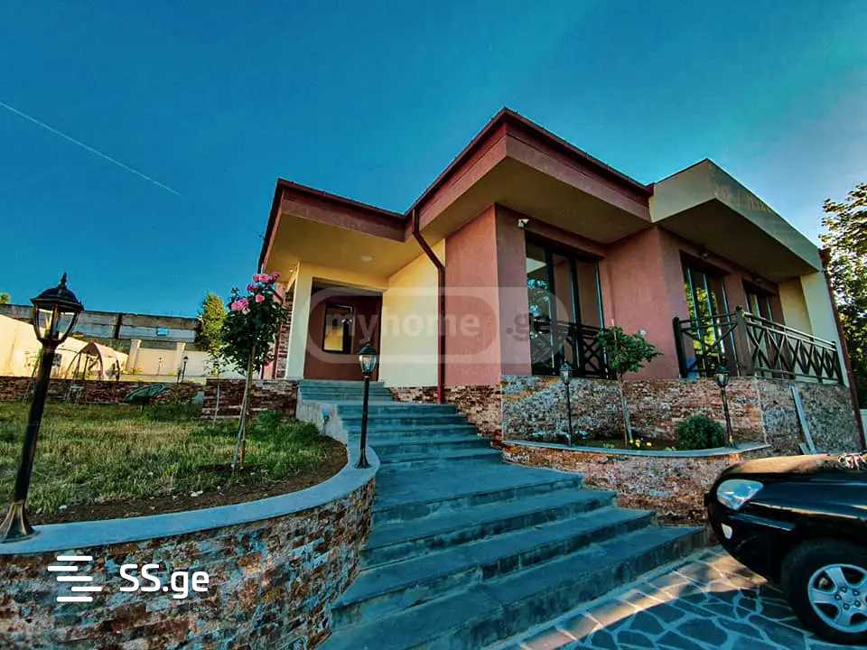 4 Room Summer Cottage For Rent. Mtatsminda view 9