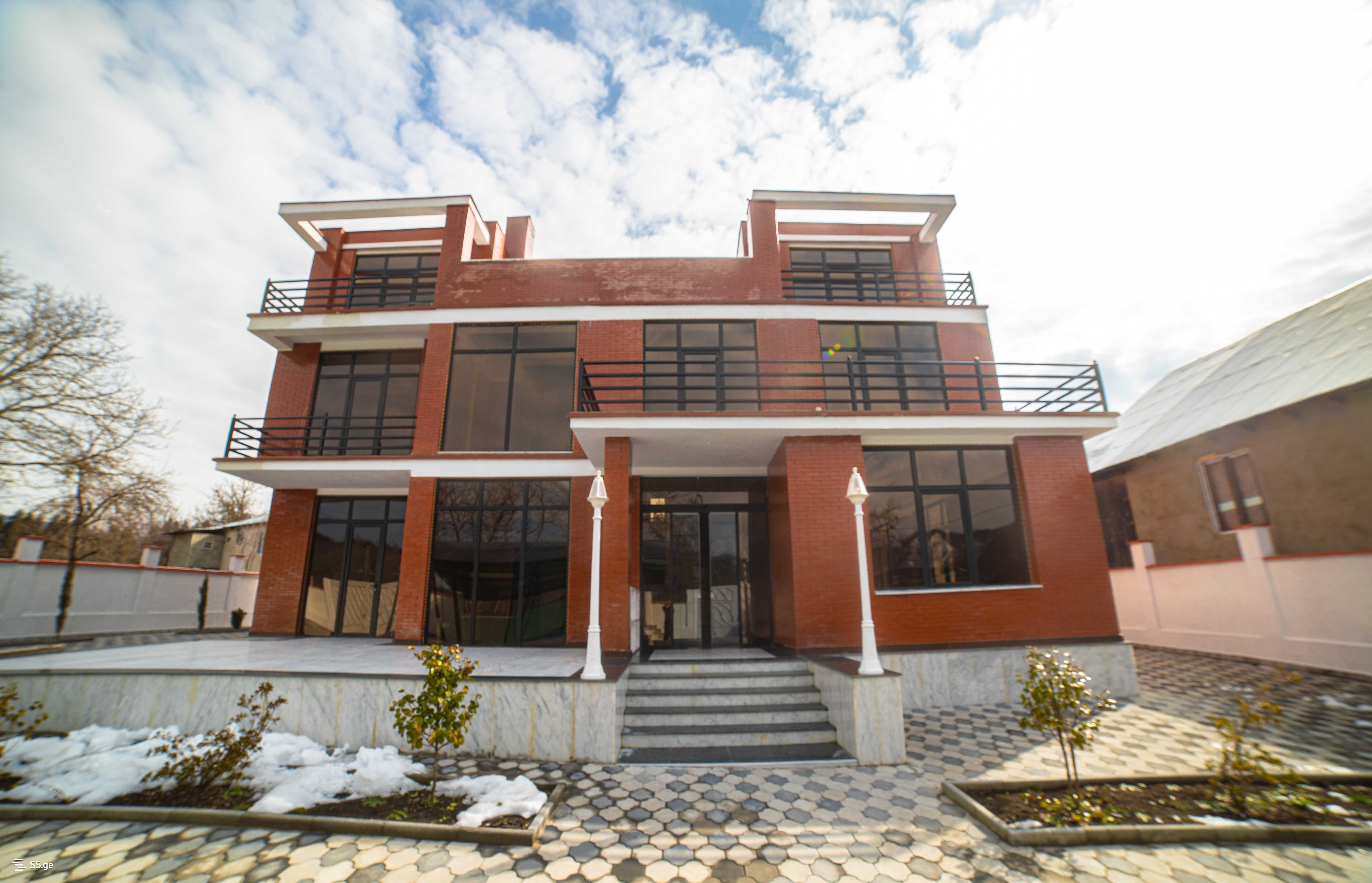 10 Room Hotel For Sale view 12