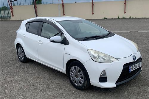 auto similar image