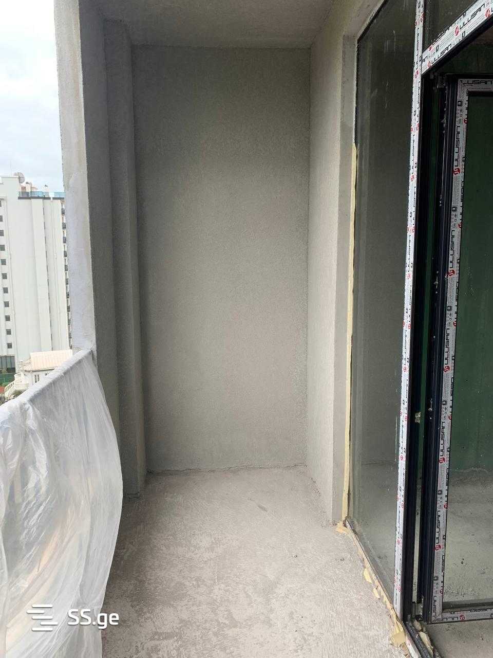 1 Room Flat For Sale view 2