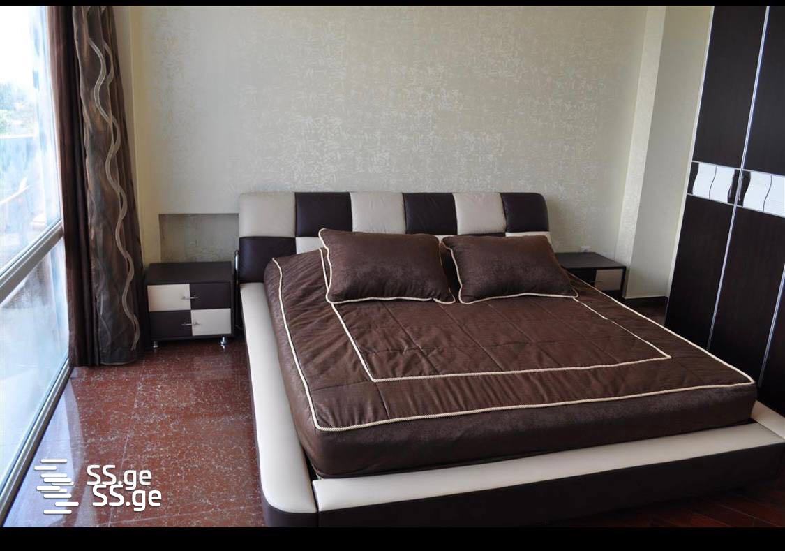 4 Room Flat Daily Rent. Qala view 8