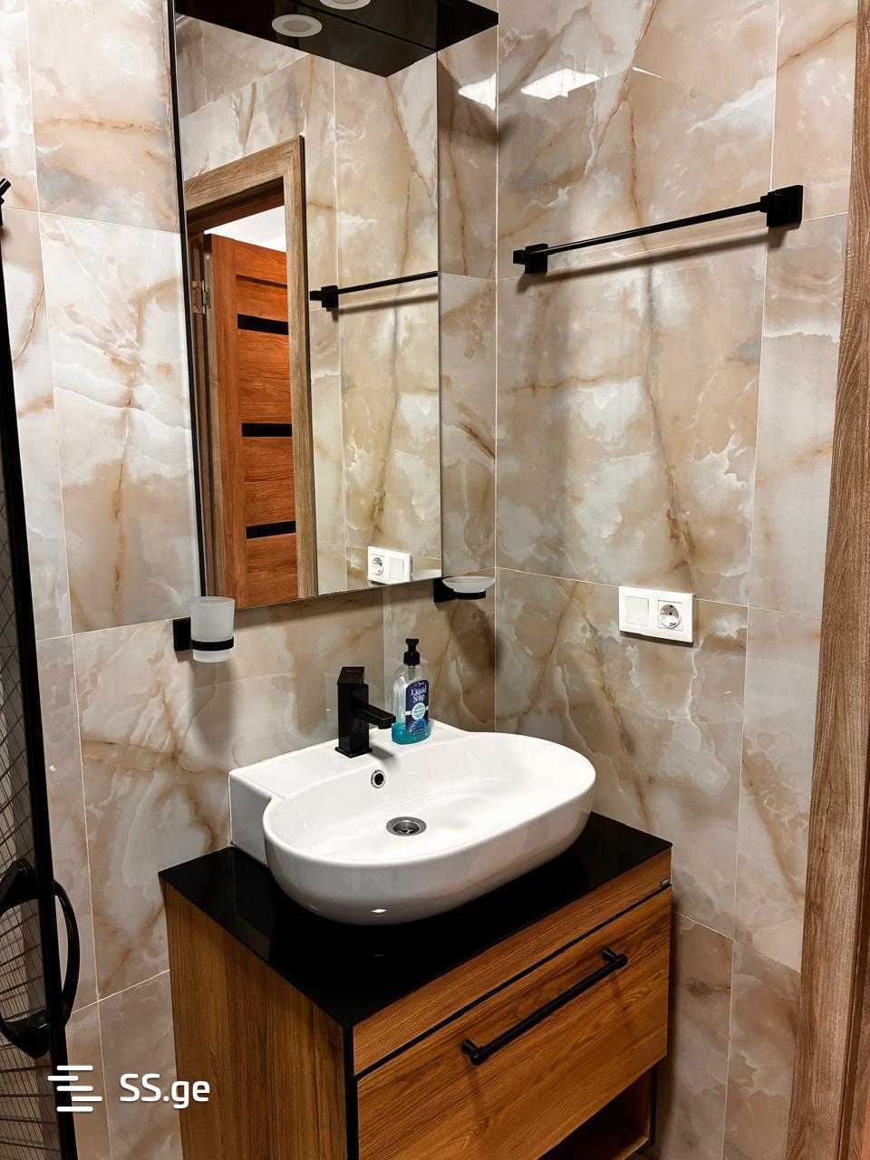 1 Room Flat For Rent. Makhindjauri view 9