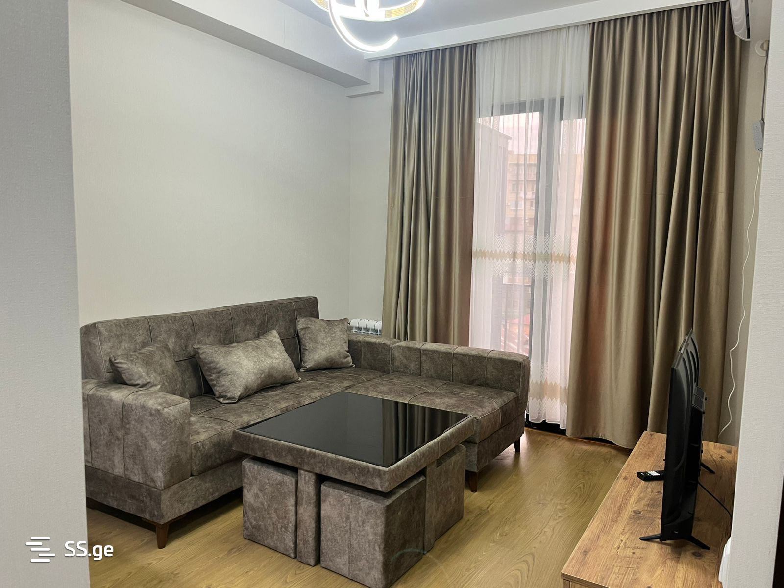 2 Room Flat Daily Rent. Kutaisi, 1 of 4