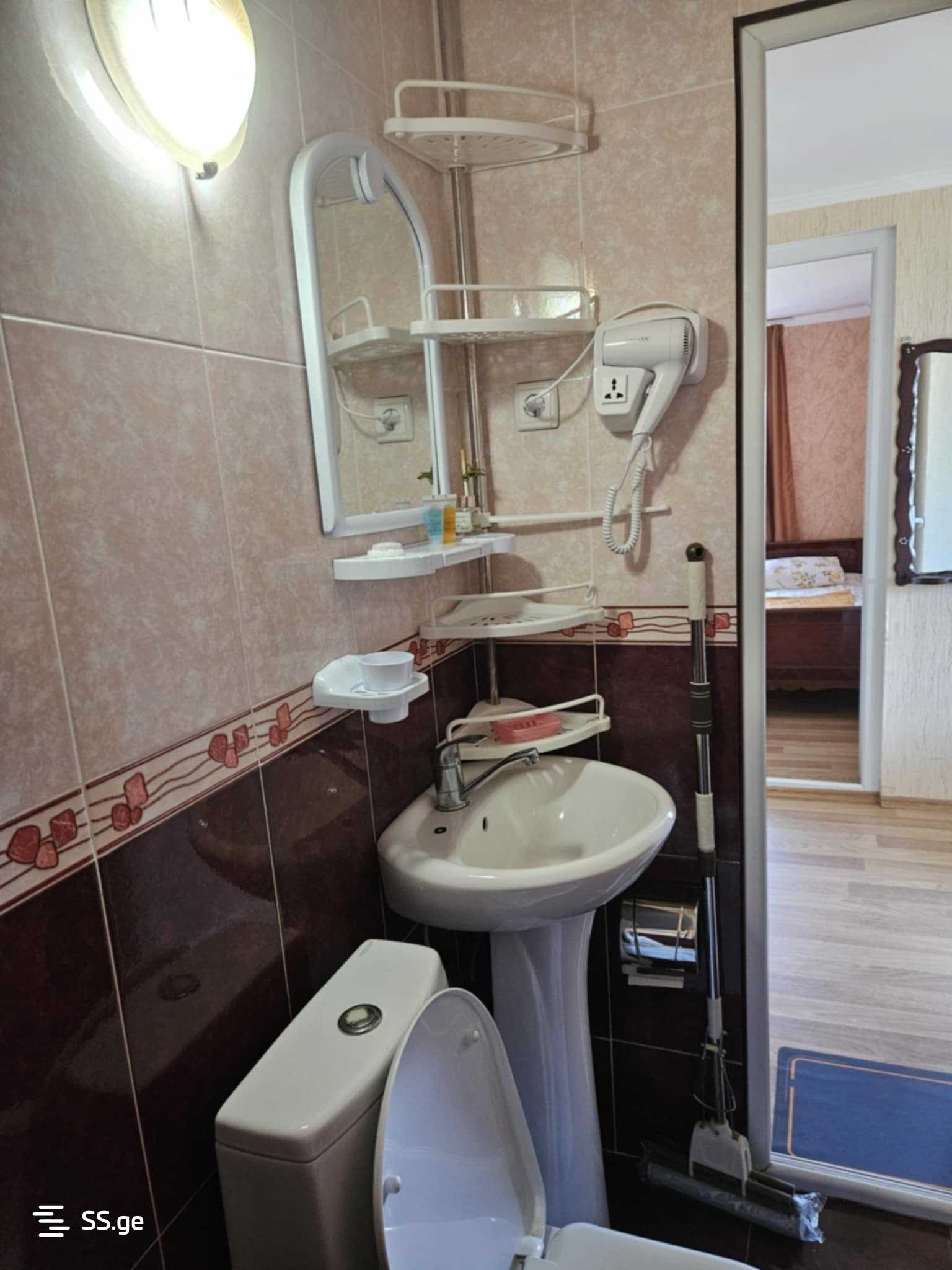 3 Room Private House Daily Rent. Ureki view 6