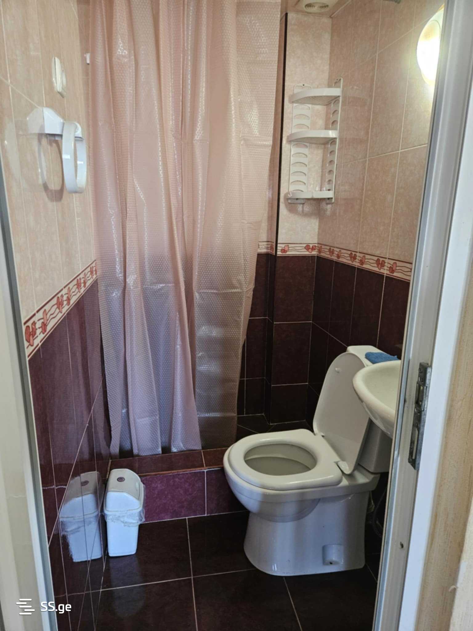 3 Room Private House Daily Rent. Ureki view 10