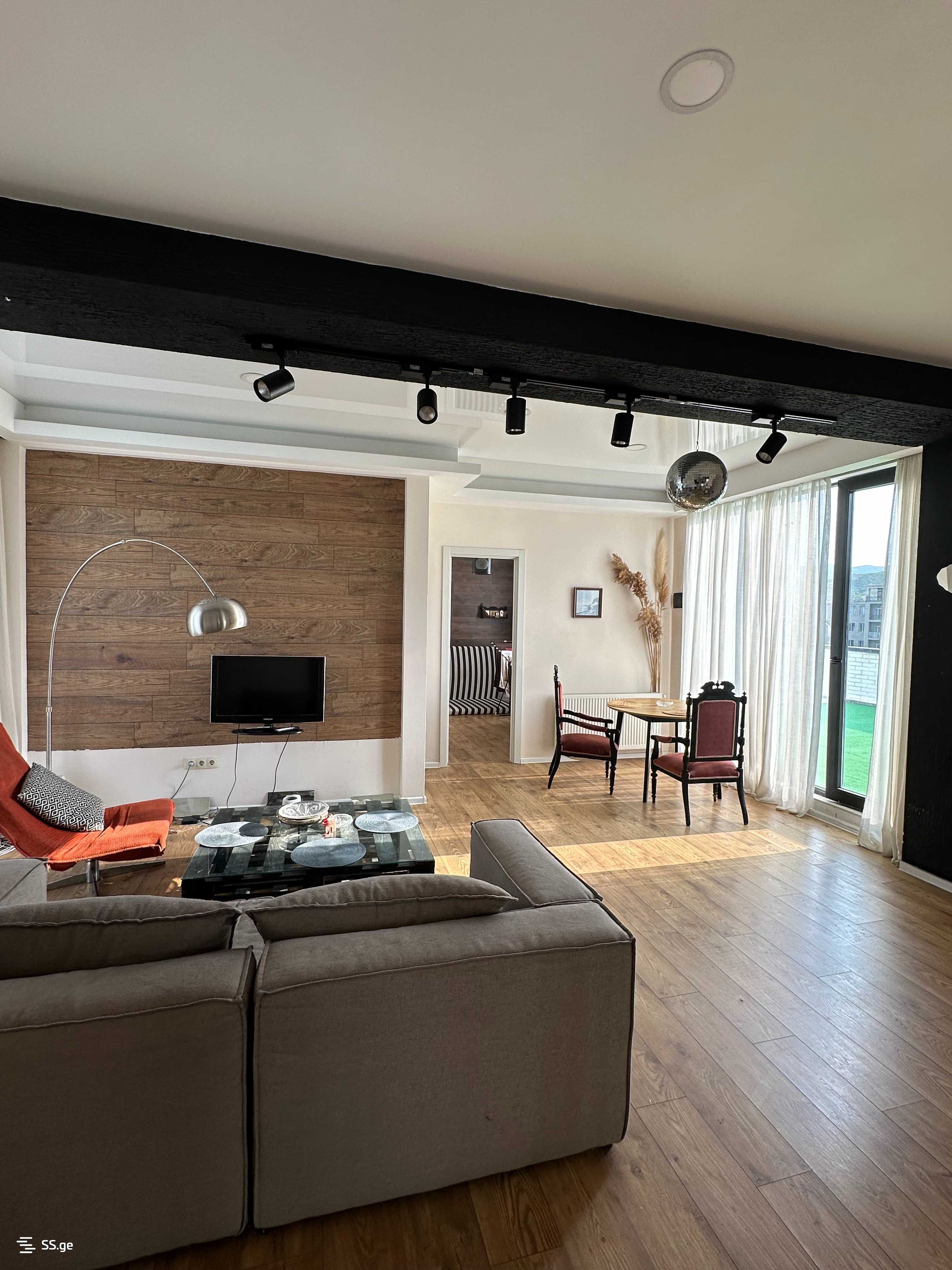 3 room Flat For Sale. Didi digomi - Widok 3