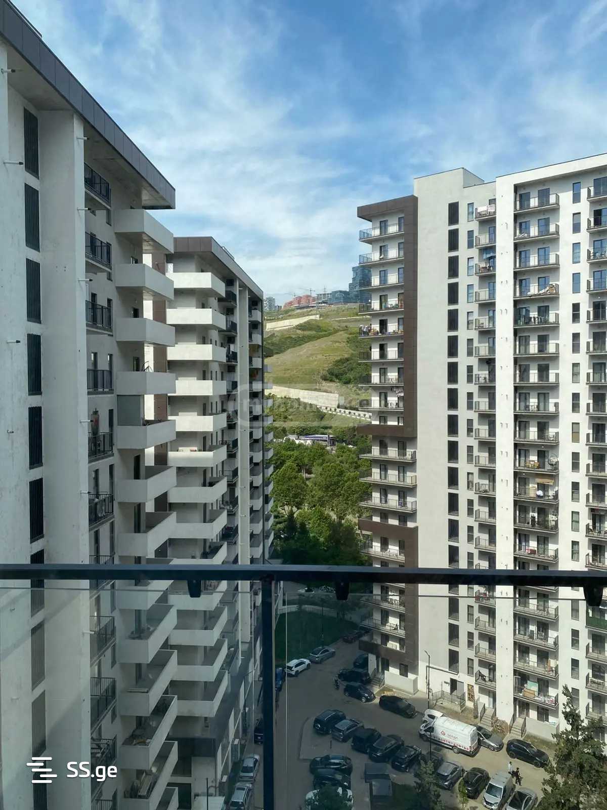 იყიდება 3-ოთახი ბინა view 2