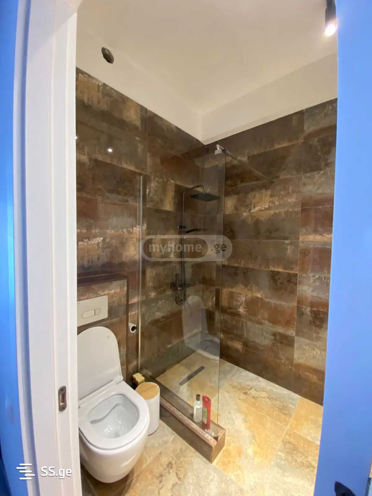 3 Room Flat For Sale