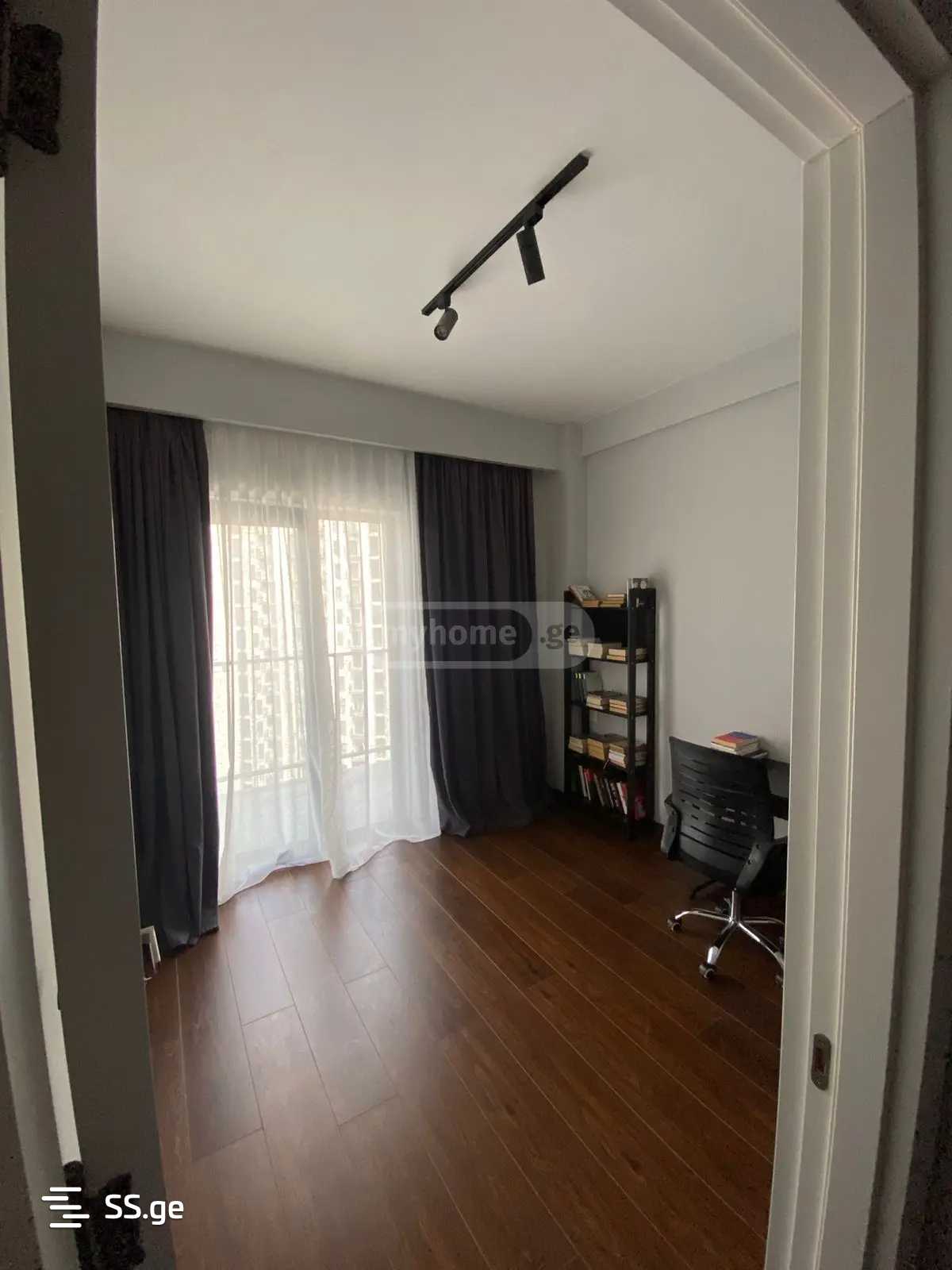 3 Room Flat For Sale, 4 of 4