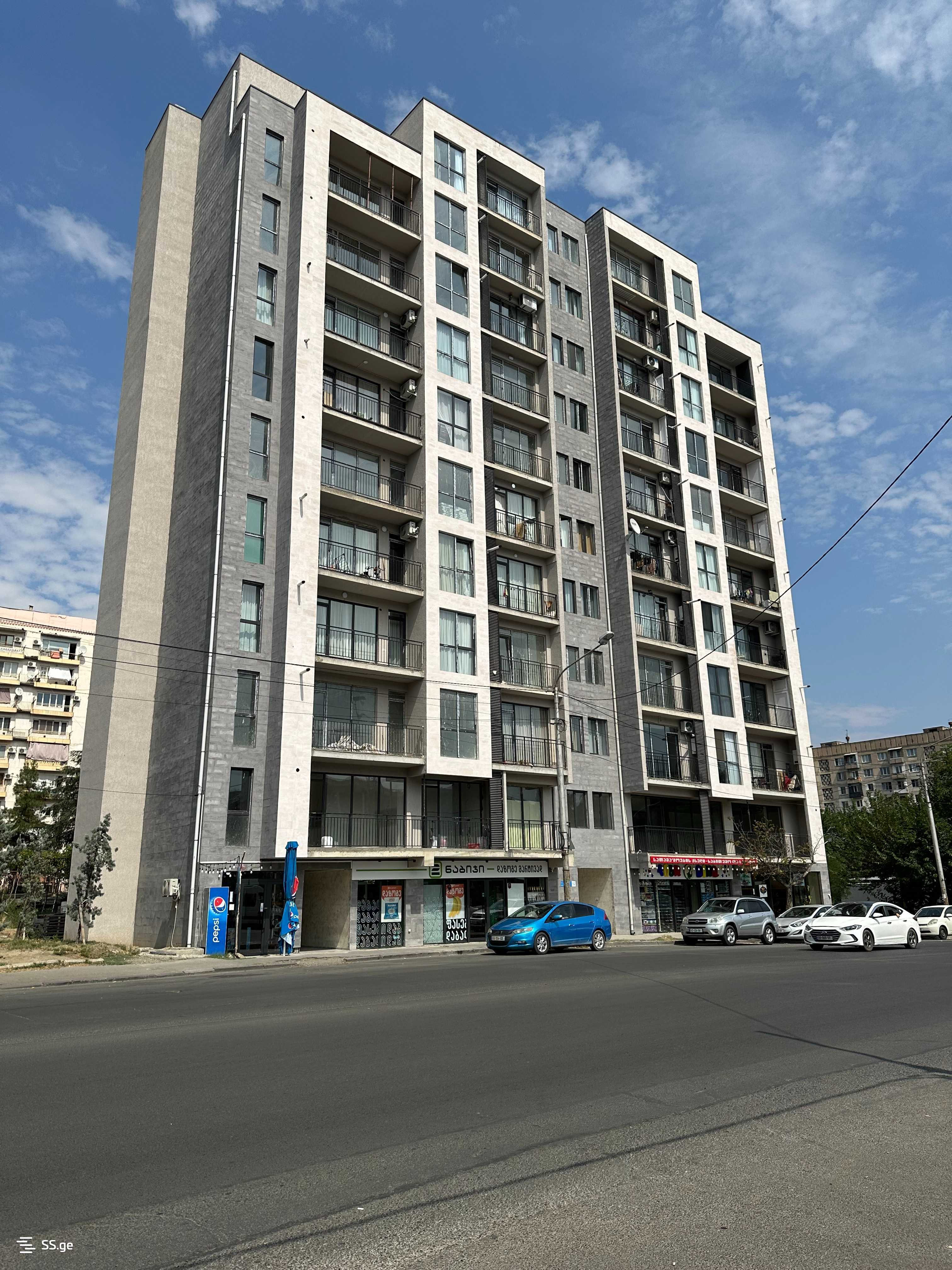 2 Room Flat Daily Rent. Isani view 5