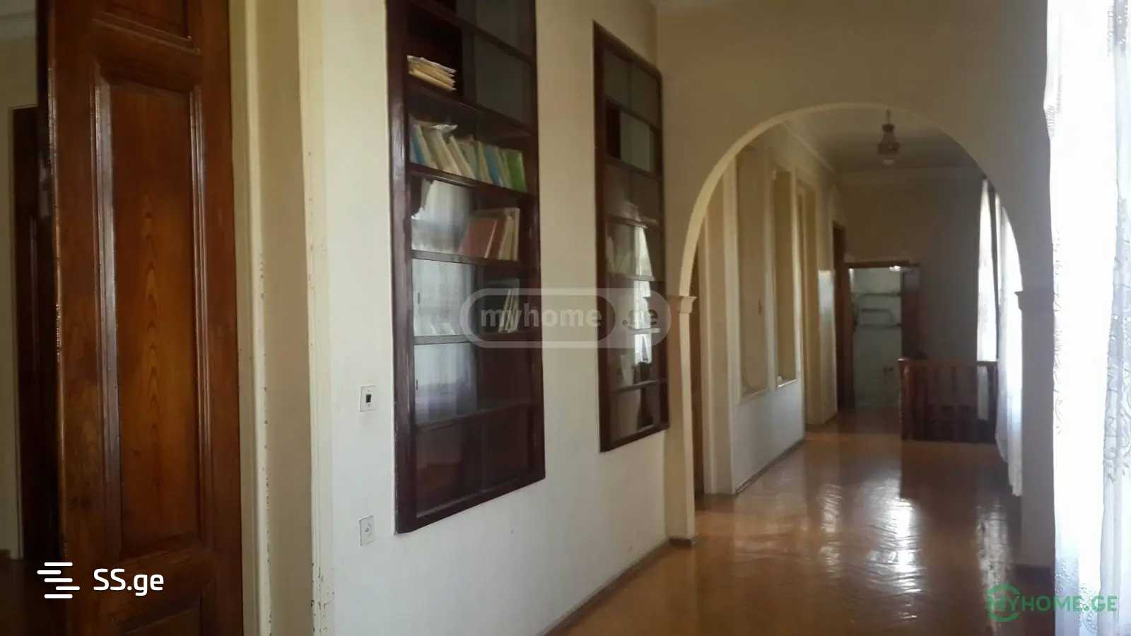 7 Room Private House For Sale view 10