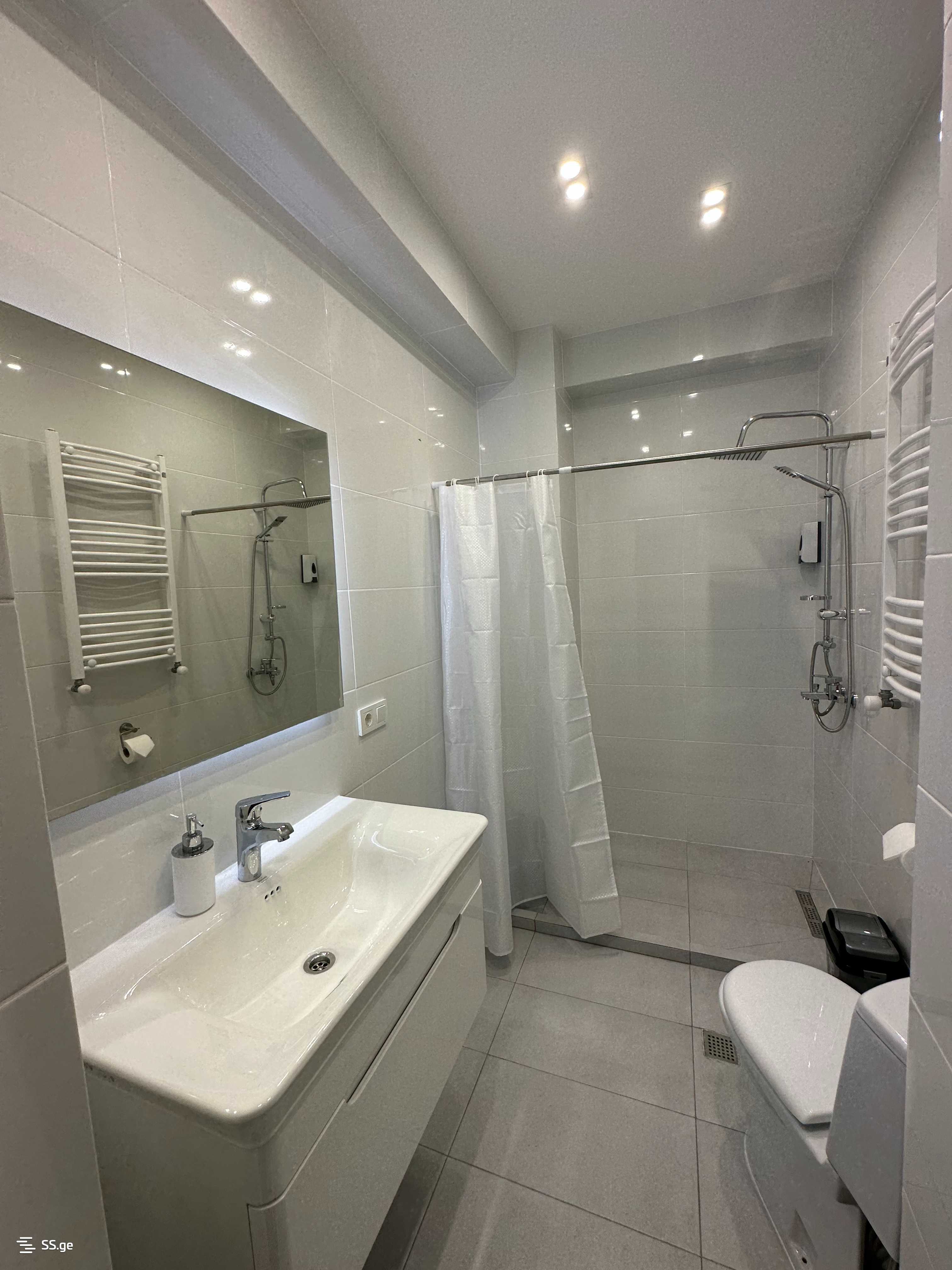 2 Room Flat Daily Rent. Isani view 10
