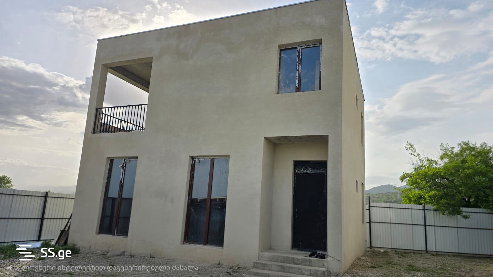 7 Room Private House For Sale view 4