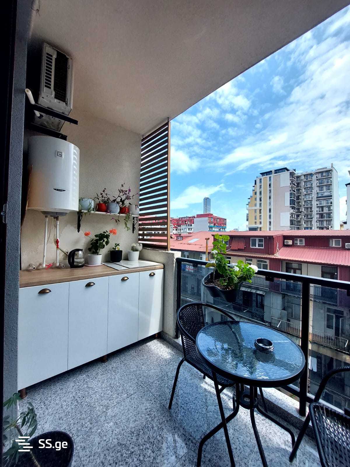 1 Room Flat Daily Rent. Batumi view 2