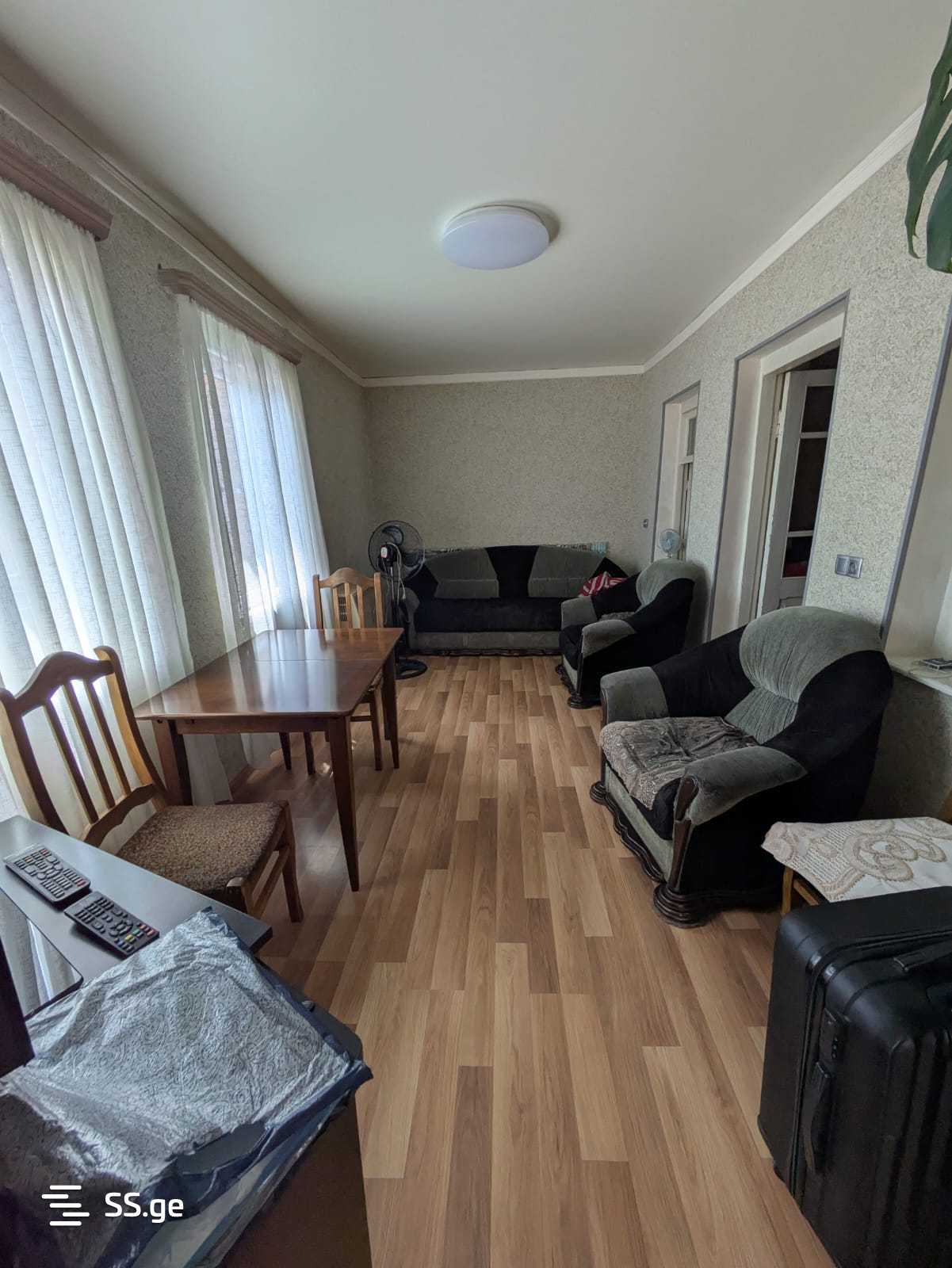 7 Room Private House For Sale view 2