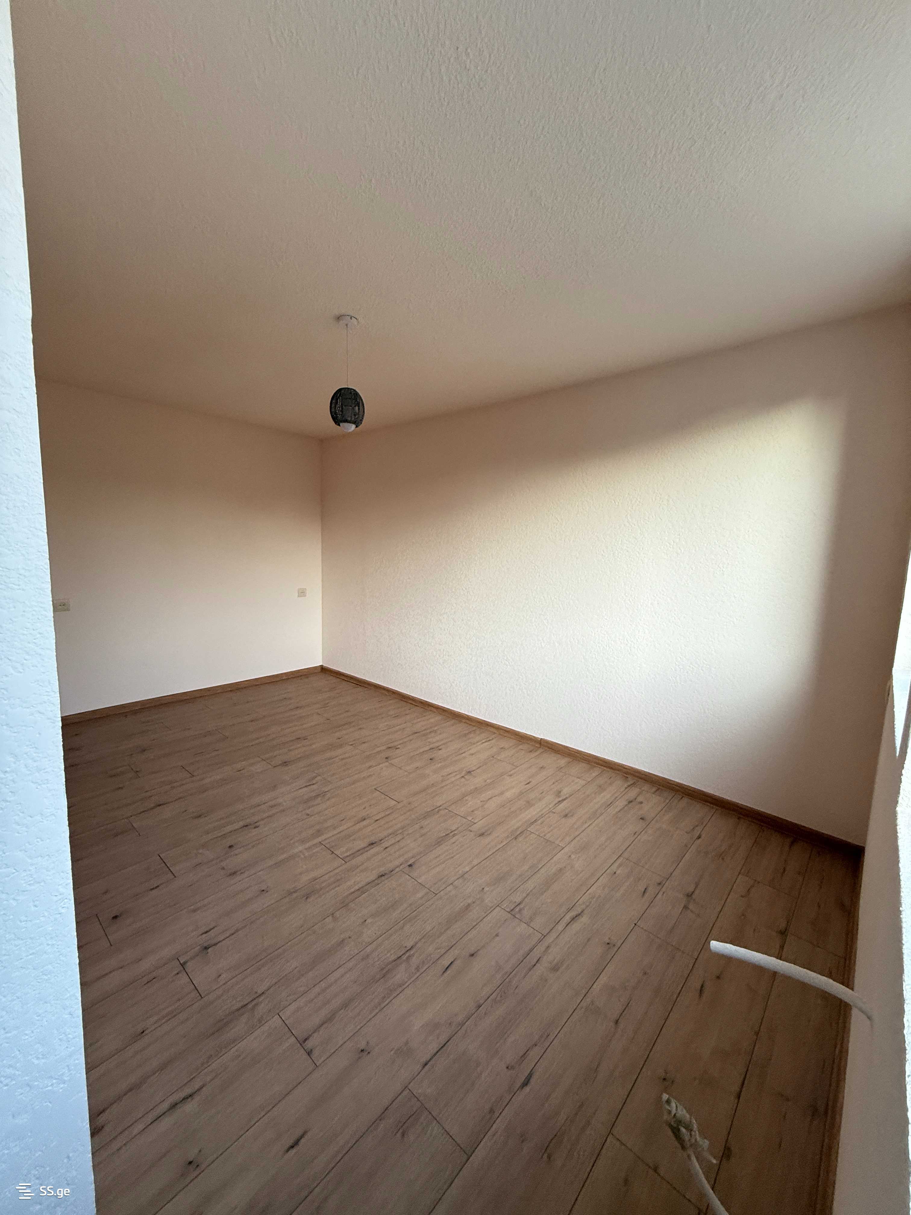 8 Room Private House For Sale view 2