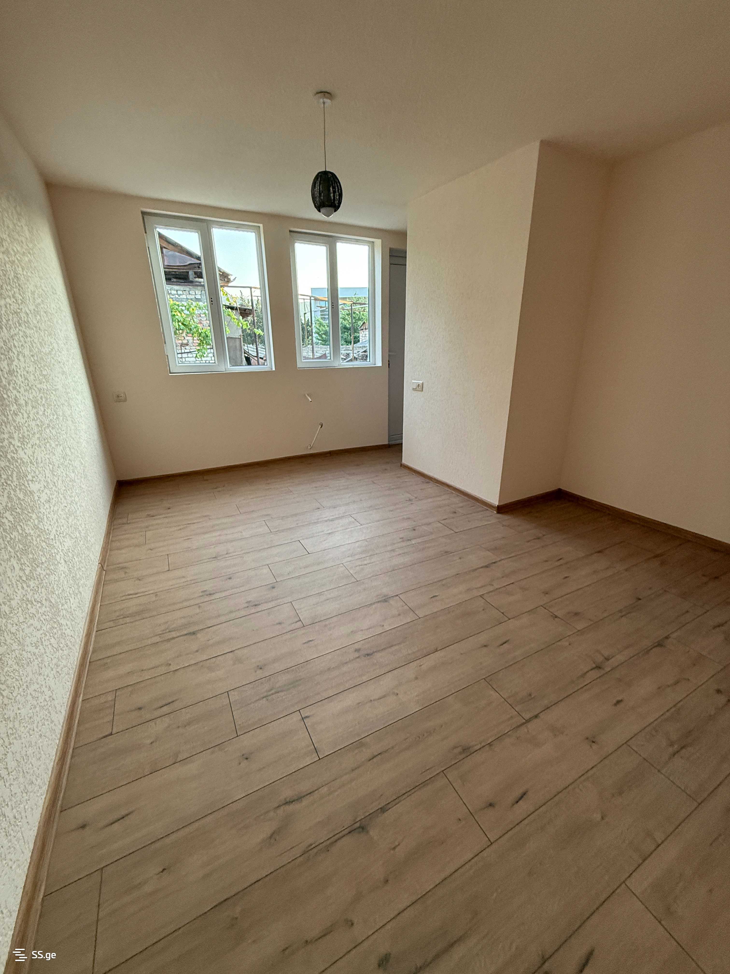 8 Room Private House For Sale, 1 of 4