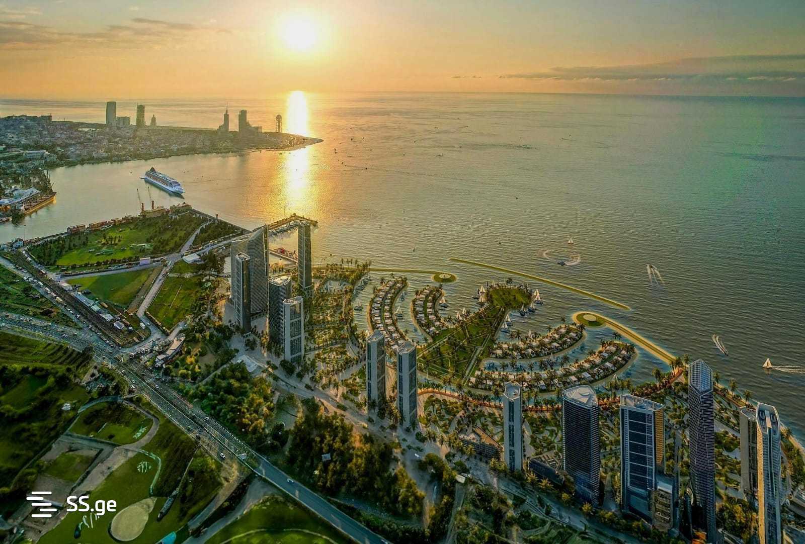 2-Room Apartment For Sale In Batumi, Tamar Mepe Ave, 1 view 11