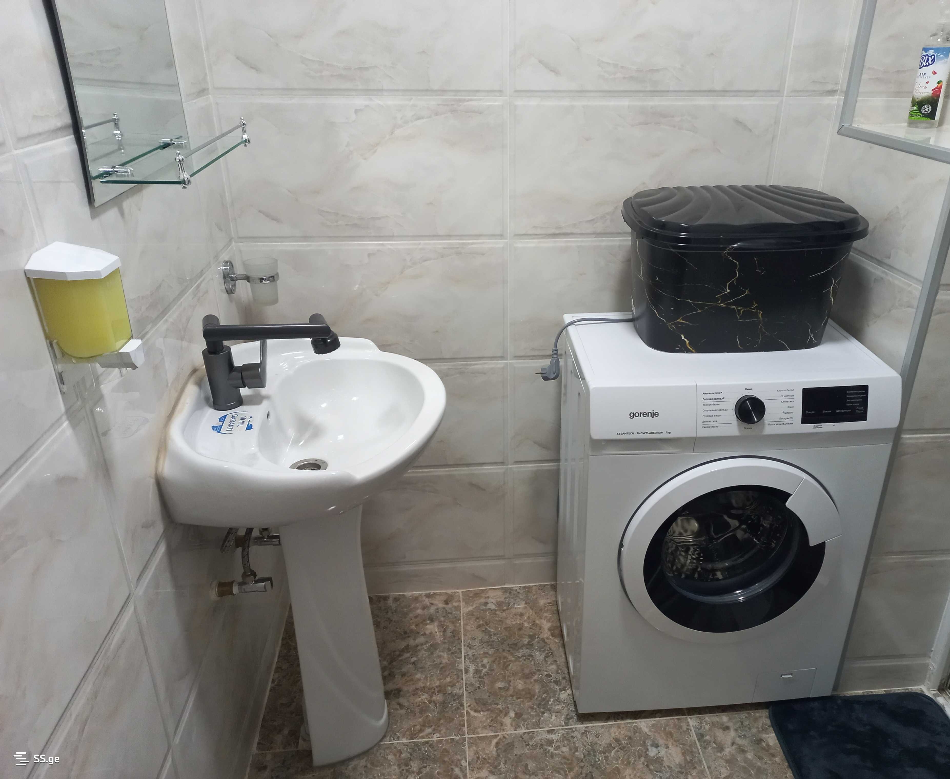1 Room Flat Daily Rent. Poti view 6