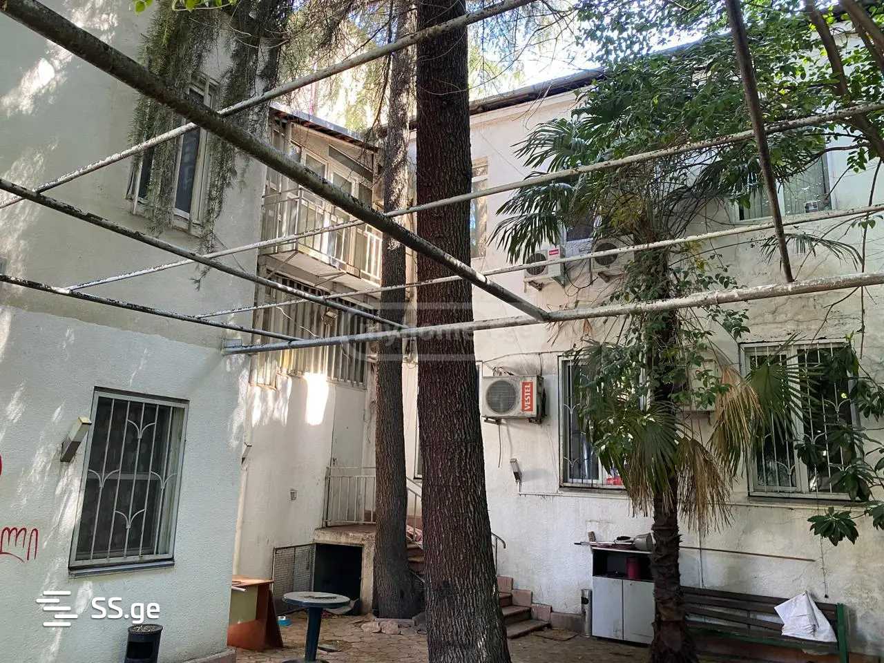 20 Room Private House For Sale view 2